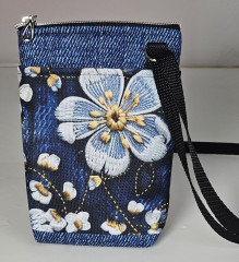 Crossbody/ taštička Ála -bílé květy na denimu